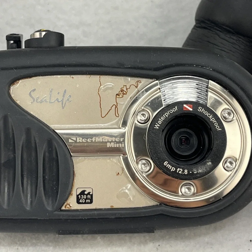 SeaLife Underwater Digital Camera Reefmaster Mini SL320 + Strobe, Flash, Case